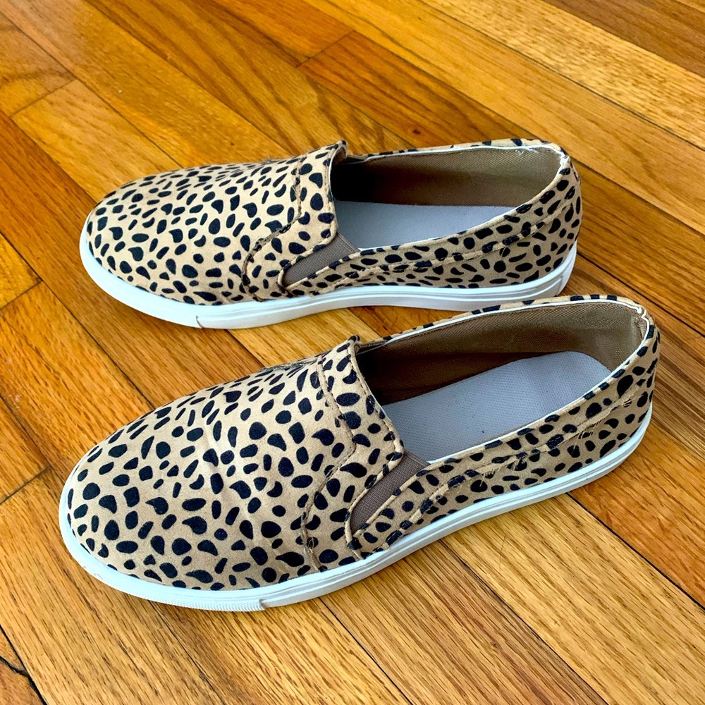 Slip on sneakers